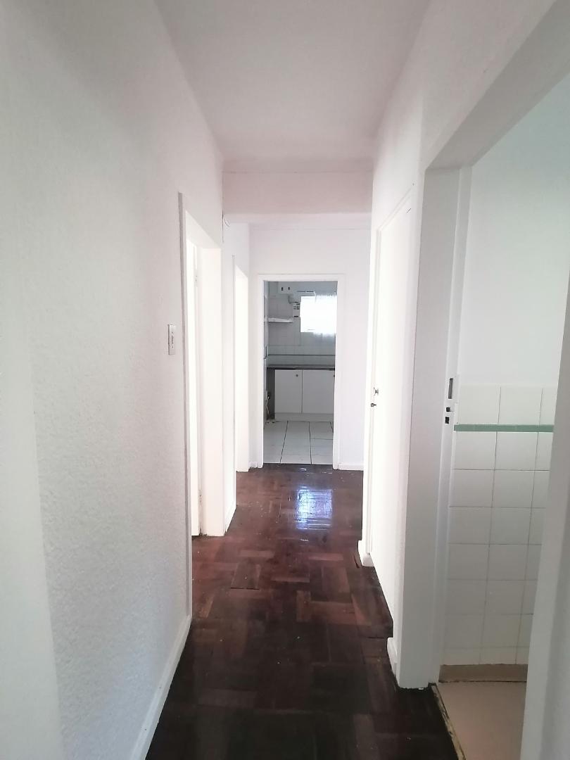 2 Bedroom Property for Sale in Vredehoek Western Cape